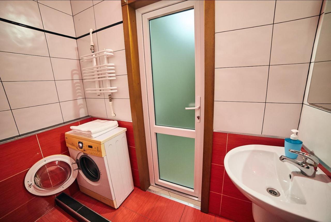 Center Сozy Apartment Vinnytsia Bagian luar foto