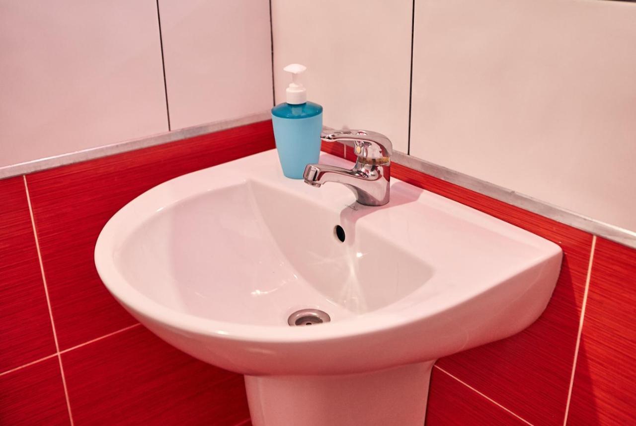 Center Сozy Apartment Vinnytsia Bagian luar foto