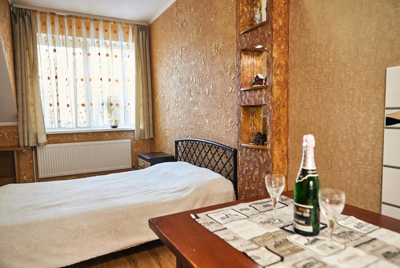 Center Сozy Apartment Vinnytsia Bagian luar foto